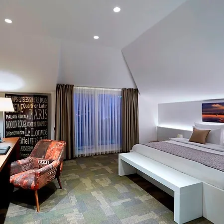 Milport Levent Otel 3*
