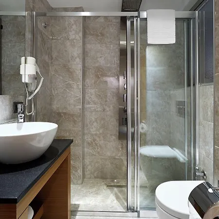 Milport Levent Otel 3*