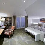 Milport Levent מלון 3*